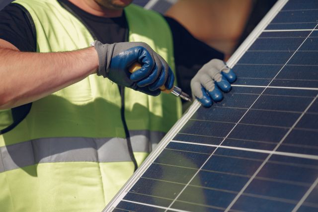 Installation de panneaux photovoltaïque dans l'ouest de Lyon